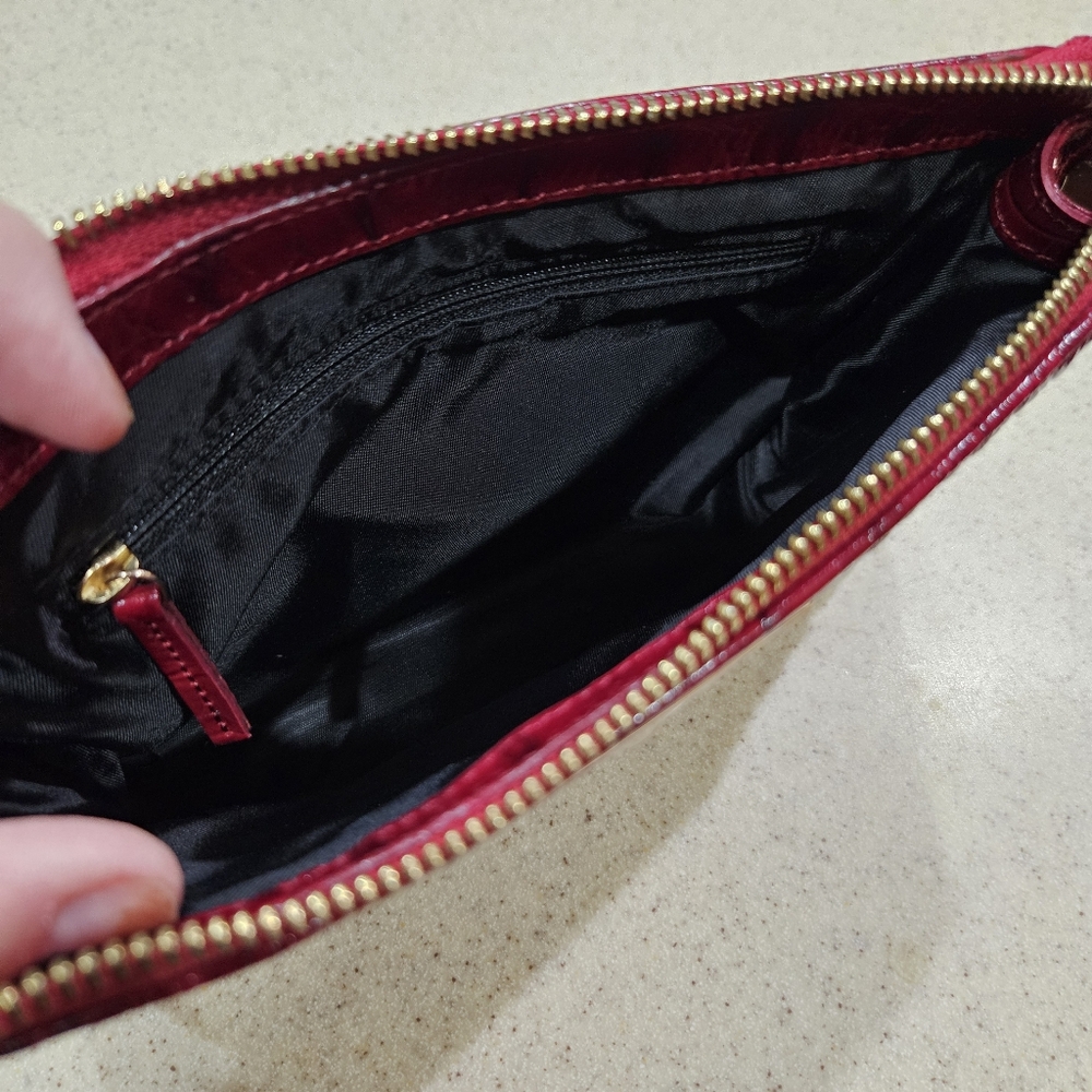 BRAHMIN RED OPAL CLUTCH, CROC-EMBOSSED RED LEATHER HANDBAG - Picture 2 of 4
